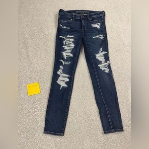 Woman’s American Eagle Jeans